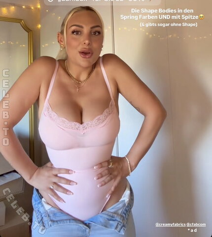 Michelle Daniaux nude photo 17