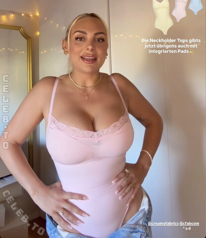 Michelle Daniaux nude photo 16