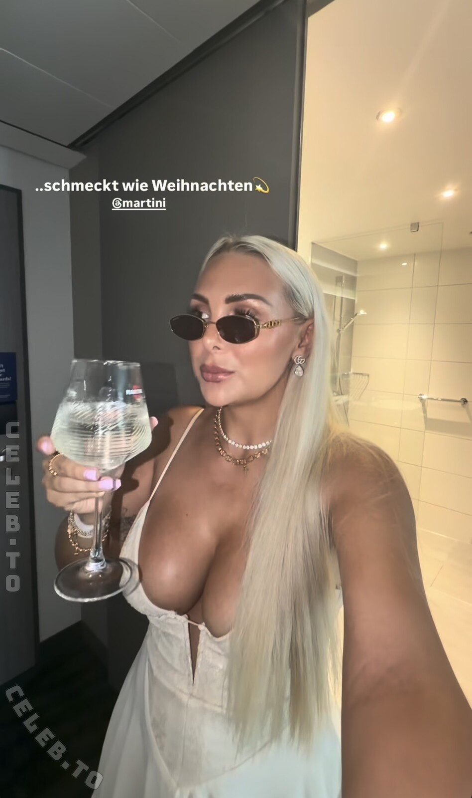 Michelle Daniaux nude photo 1