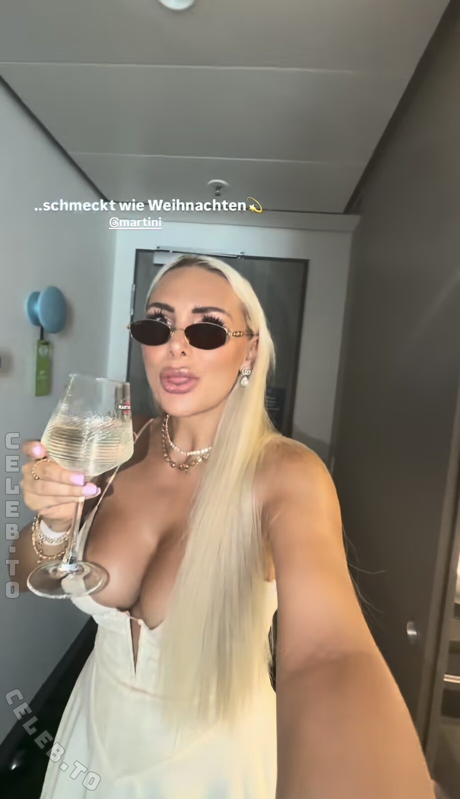 Michelle Daniaux nude photo 2