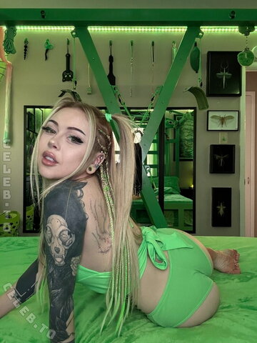 Michelle Green nude photo 2
