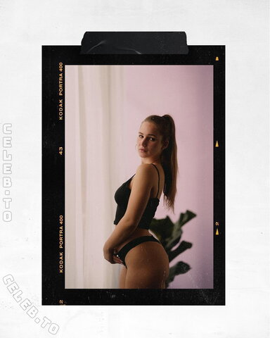 Michelle Hartmann nude photo 61