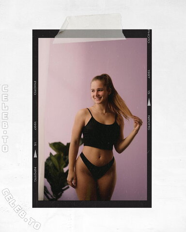 Michelle Hartmann nude photo 76