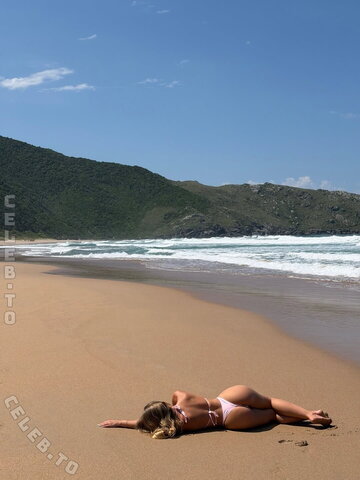 Michelle Hartmann nude photo 62