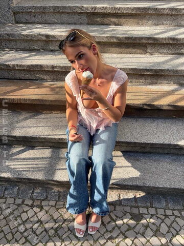 Michelle Hartmann Hot (4 photos)