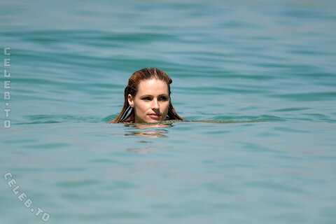 Michelle Hunziker nude photo 5