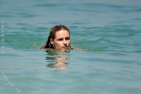 Michelle Hunziker nude photo 68