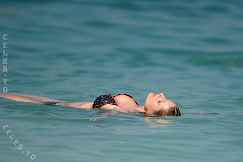 Michelle Hunziker nude photo 96