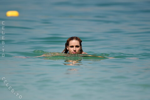 Michelle Hunziker nude photo 93
