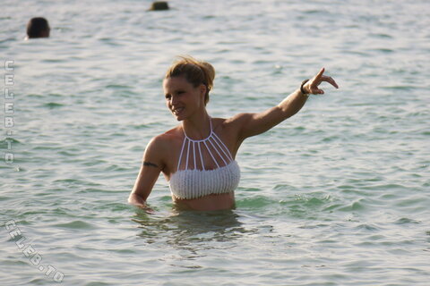 Michelle Hunziker nude photo 126