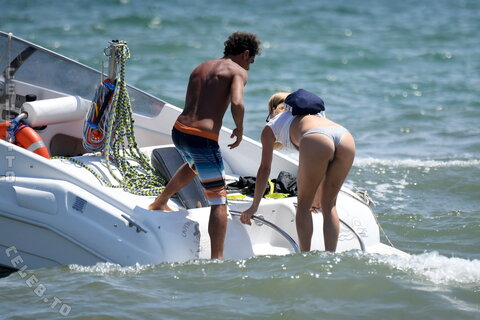 Michelle Hunziker nude photo 259