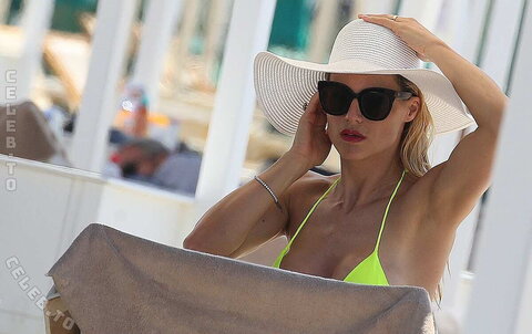 Michelle Hunziker nude photo 443