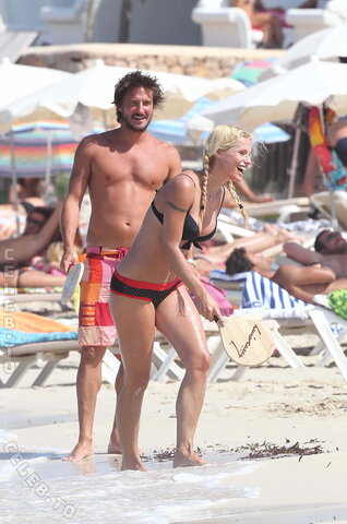 Michelle Hunziker nude photo 487