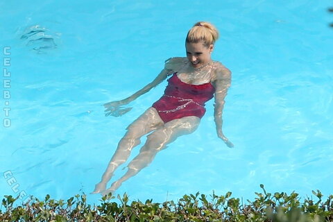 Michelle Hunziker nude photo 494