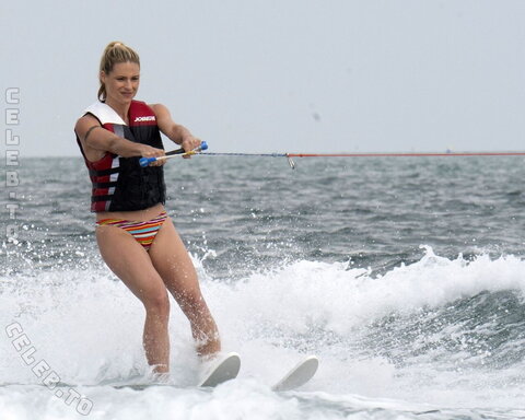 Michelle Hunziker nude photo 537