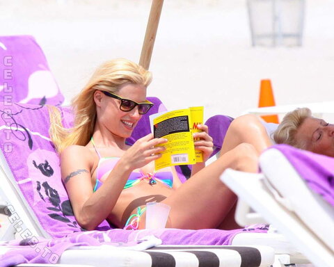 Michelle Hunziker nude photo 604