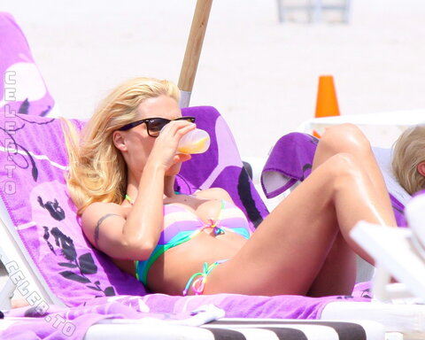 Michelle Hunziker nude photo 605