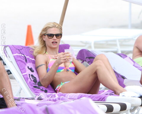 Michelle Hunziker nude photo 606