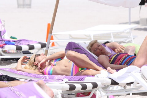 Michelle Hunziker nude photo 610