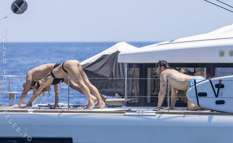 Michelle Hunziker nude photo 10