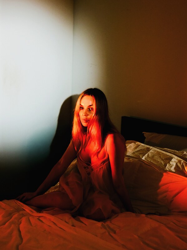 Michelle Mylett nude photo 4