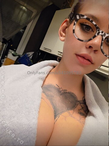 Michi Röhming nude photo 18