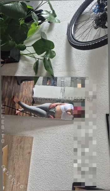 Michi Röhming nude photo 1