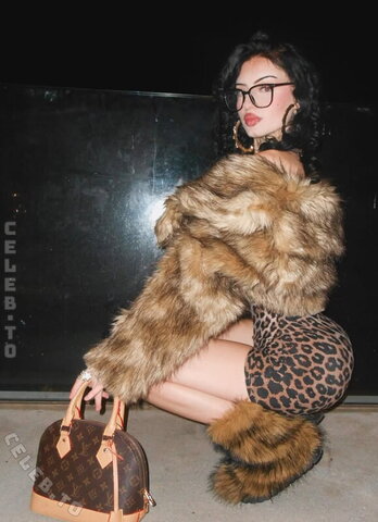 michxlaa nude photo 3