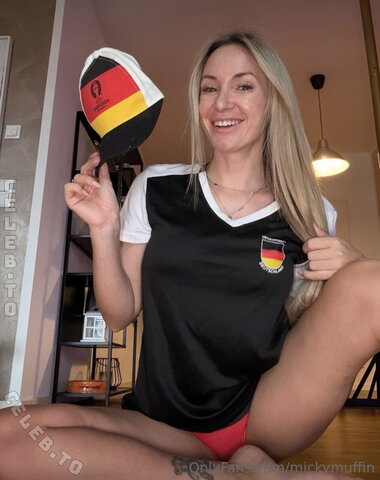 Micky Muffin – Hey baby 😈 Soccer evening and I'm already really horny on the couch again