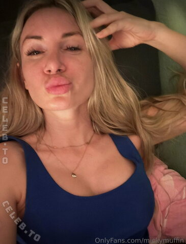 Micky Muffin – Should I sleep or will you keep me awake a little longer? 😈💦 Do you feel like chatting? ❤️ And already…