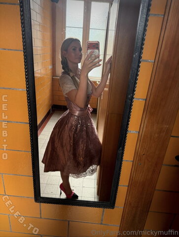 Micky Muffin – Hehe found a Dirndl picture from the last shoot 🤗💪