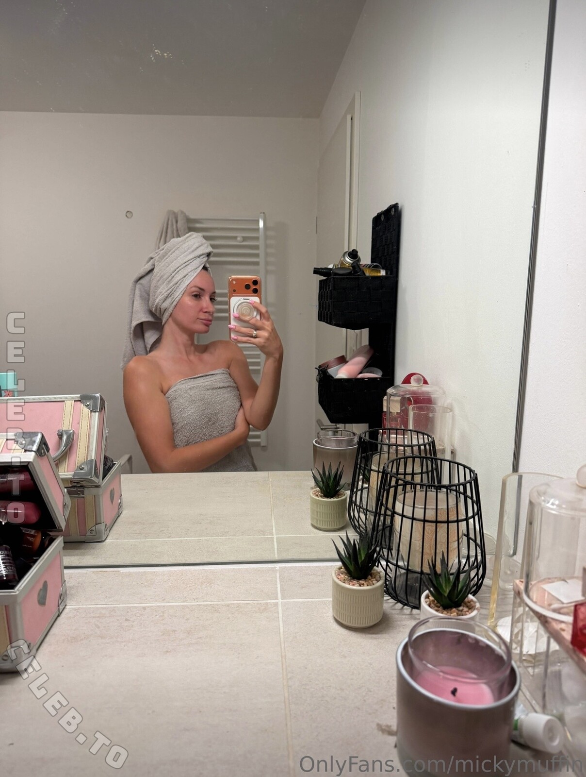 Micky Muffin nude photo 1