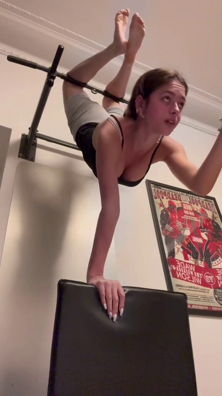 Miel Abitbol nude photo 3