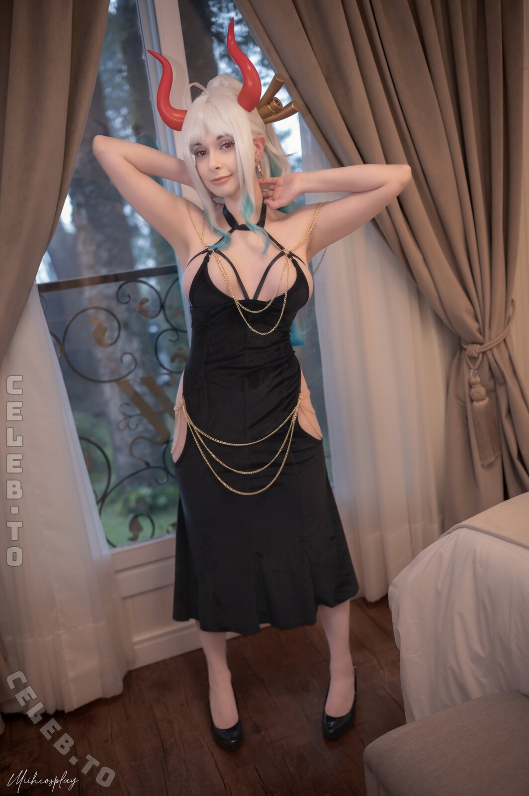 Miih Cosplay nude photo 2