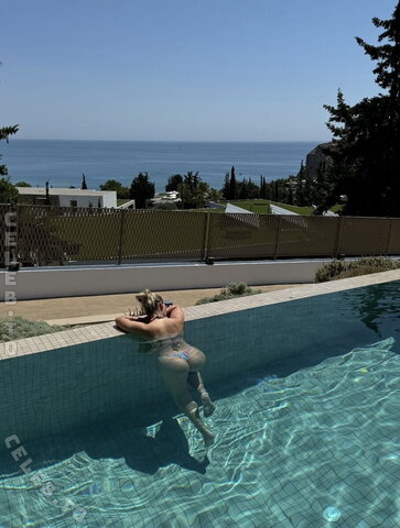 Miiileb nude photo 16