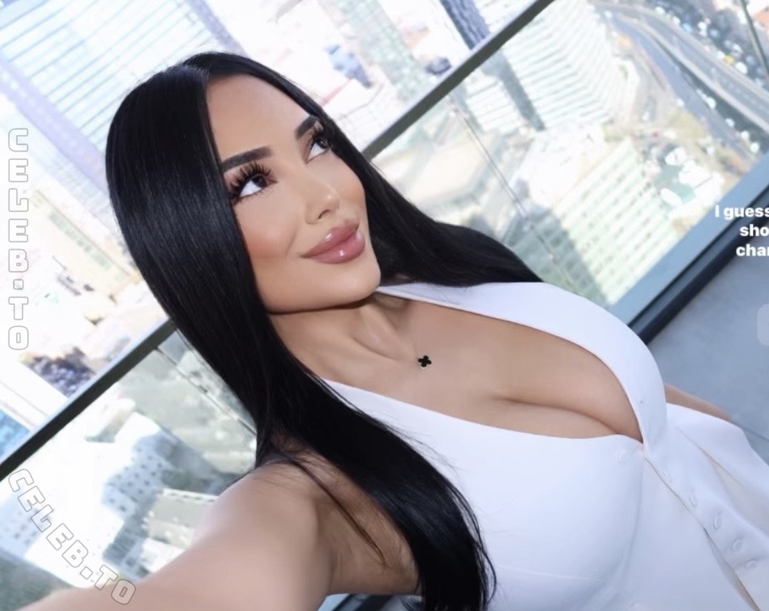 Miiss_chanel nude photo 1