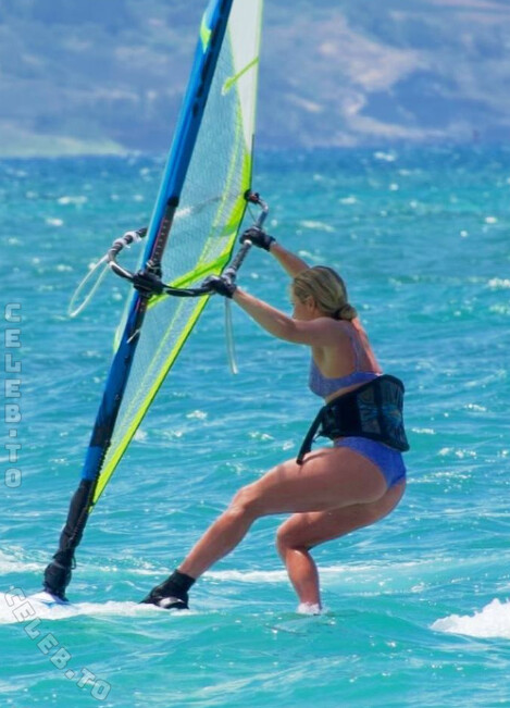Mikaela Shiffrin nude photo 4