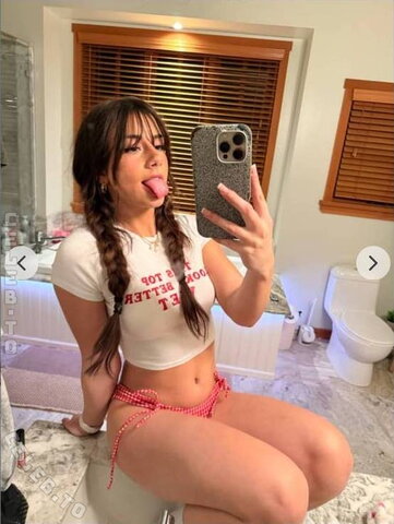 Mikayla Campinos nude photo 10