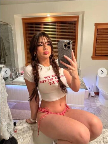 Mikayla Campinos nude photo 9