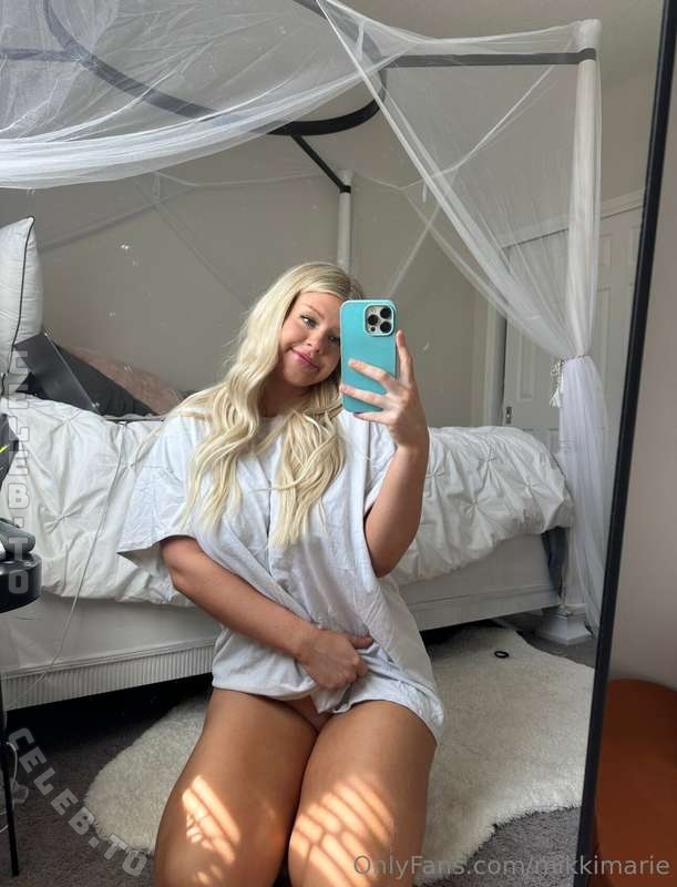 Mikki Marie nude photo 6