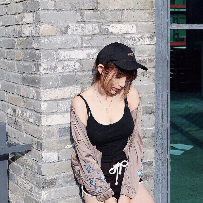 Miko Wong nude photo 6