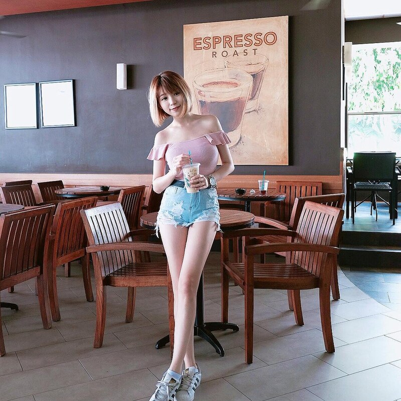 Miko Wong nude photo 8