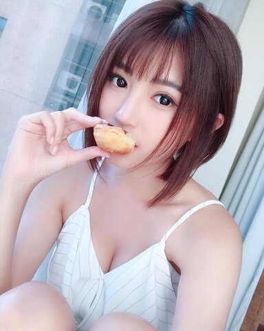 Miko Wong Hot (19 photos)