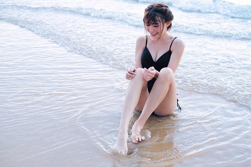 Miko Wong nude photo 4