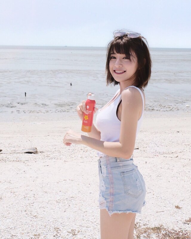Miko Wong nude photo 15