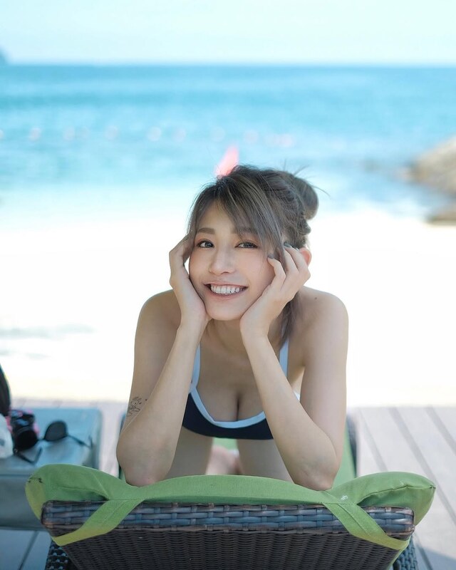 Miko Wong nude photo 7