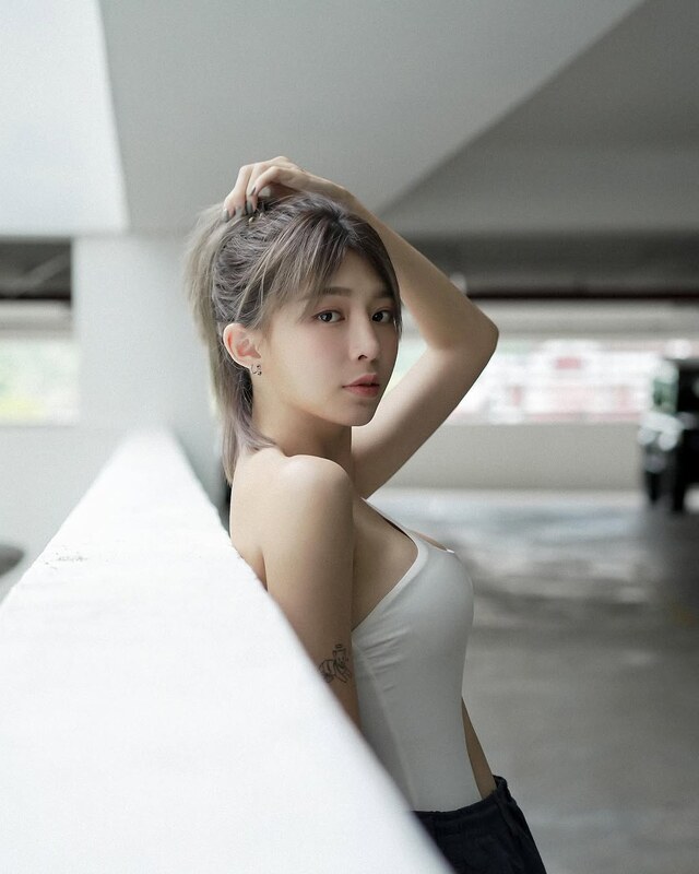Miko Wong nude photo 12