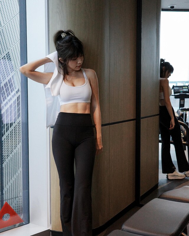 Miko Wong nude photo 10