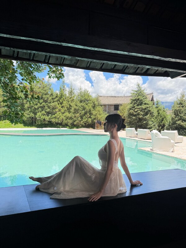 Miko Wong nude photo 13