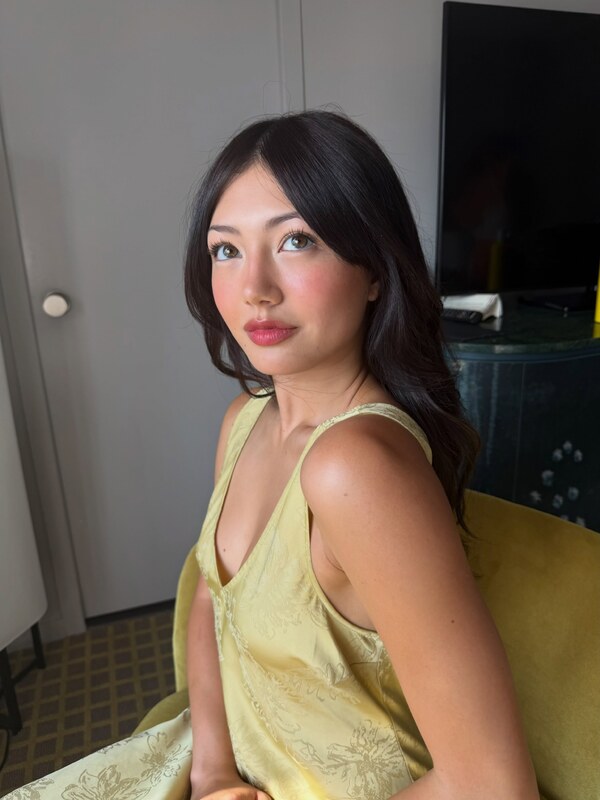 Miku Martineau nude photo 1
